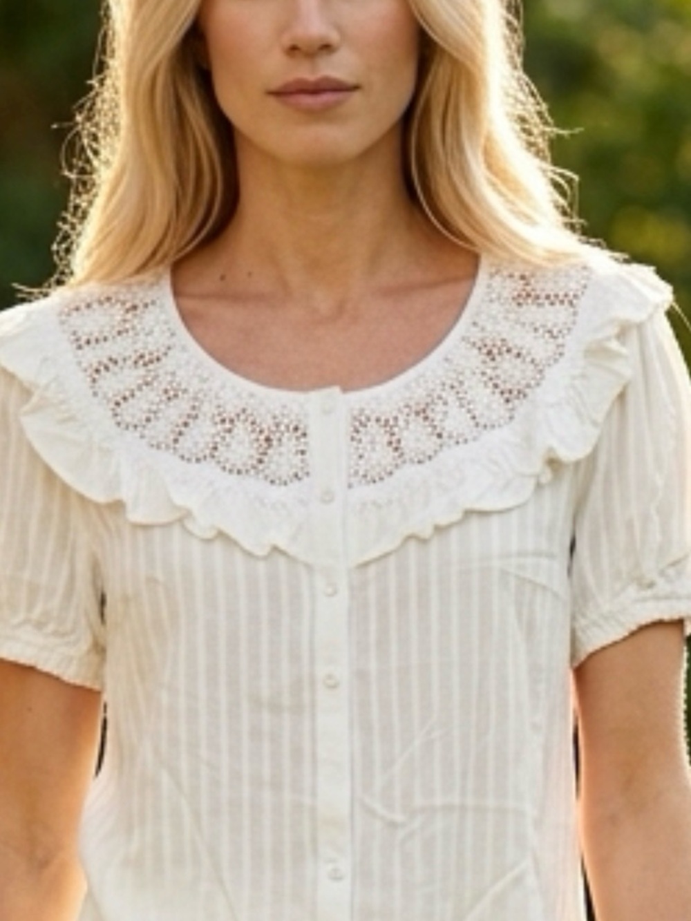 Ivory short sleeve button down top with lace detail women’s size medium nwt - Picture 5 of 7